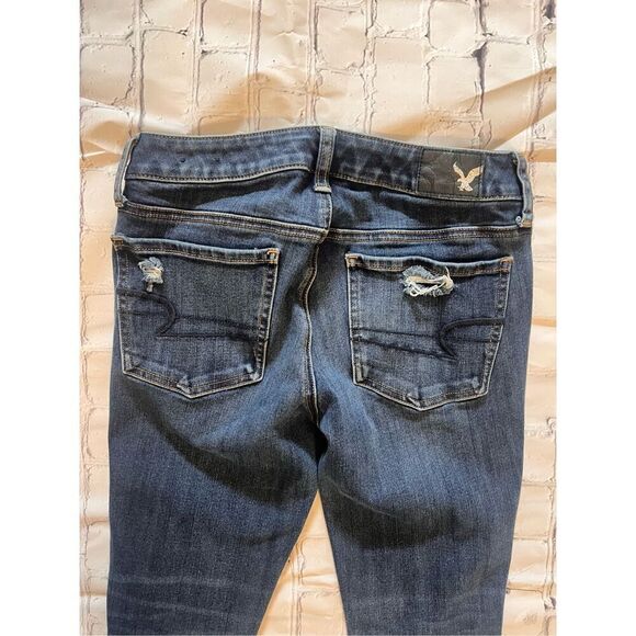 American Eagle Women's Size 2 Short Jegging Jeans Distressed AEO X4 Denim Skinny - Picture 7 of 8